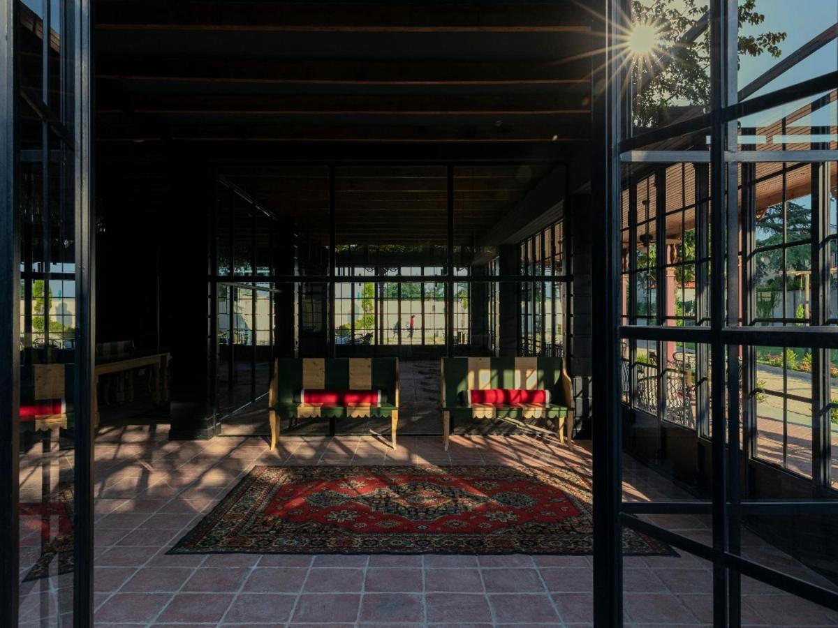 Esquisse Design Hotel Telavi Exterior foto